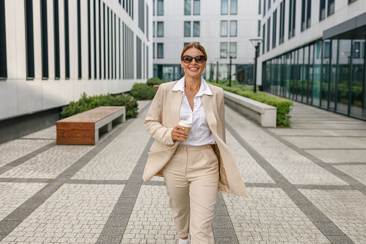 De Out Of Office para At The Office